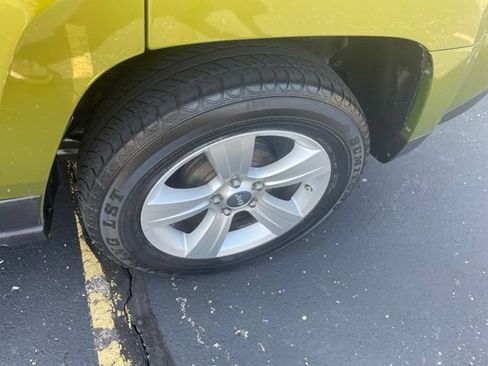Used 2012 Jeep Patriot Latitude w/ Sun/Sound Group FWD image 18