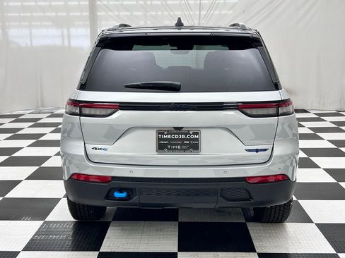 New 2025 Jeep Grand Cherokee Trailhawk w/ Advanced Protech Group II image 8