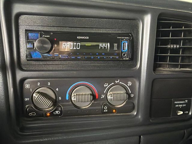 Used 2001 Chevrolet Silverado 1500 LS w/ Firm Ride Suspension Pkg AWD/4WD image 22
