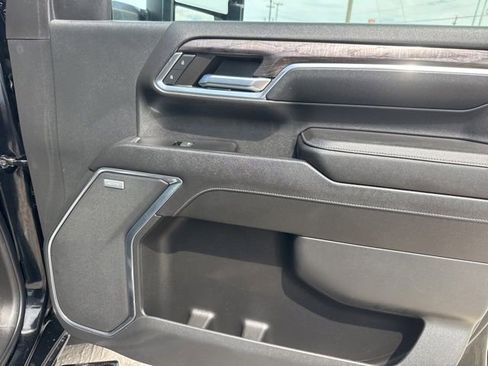 Used 2024 Chevrolet Silverado 2500 LTZ w/ LTZ Convenience Package AWD/4WD image 28
