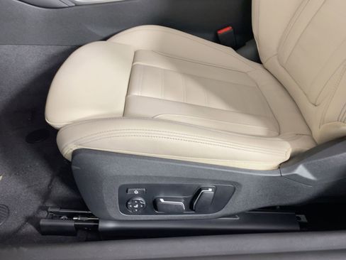 Used 2026 BMW 230i 230i (230i Coupe) w/ Premium Package image 11