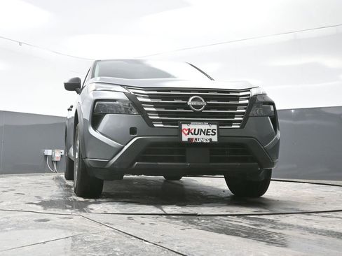 Used 2024 Nissan Rogue S image 51