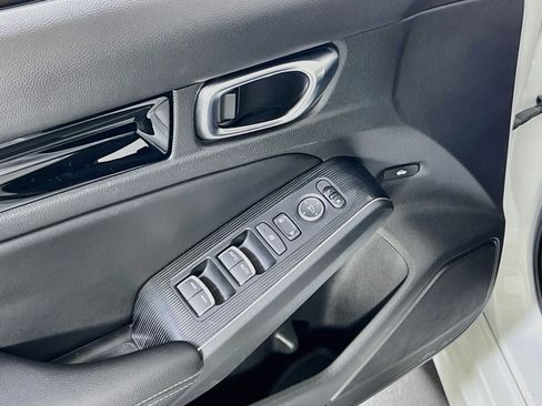 Used 2022 Honda Civic Touring image 18