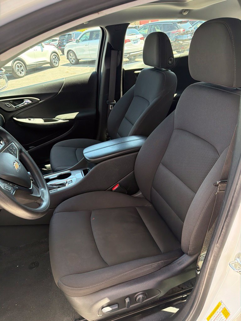 Used 2024 Chevrolet Malibu LT FWD image 6
