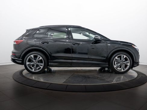 Certified 2024 Audi Q4 e-tron Premium w/ Convenience Package AWD/4WD image 3