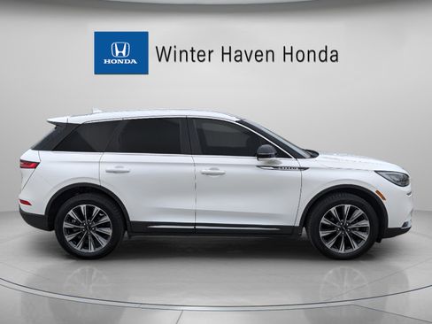 Used 2021 Lincoln Corsair Reserve image 9