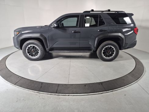 New 2025 Toyota 4Runner TRD Off-Road Premium image 2