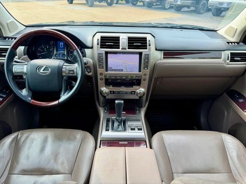 Used 2014 Lexus GX 460 w/ Premium Package AWD/4WD image 13