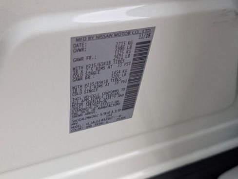 Used 2019 Nissan Pathfinder SV image 19