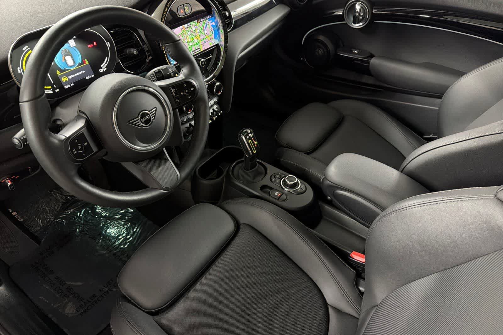 Used 2024 MINI Cooper SE FWD image 11