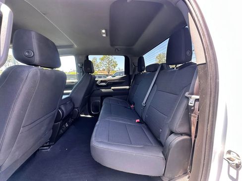 Used 2023 GMC Sierra 1500 SLE AWD/4WD image 17