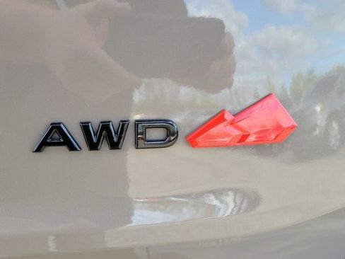 Certified 2025 Nissan Rogue SV image 34