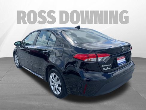 Used 2025 Toyota Corolla LE FWD image 6