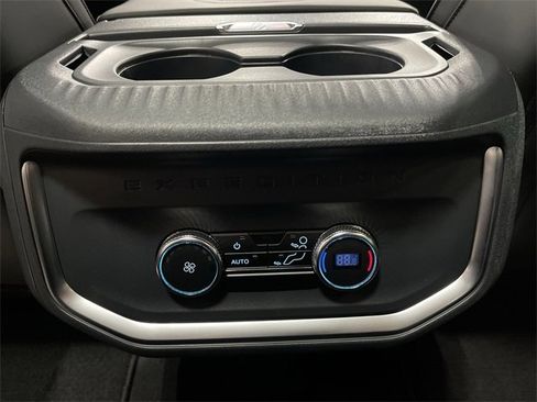 New 2025 Ford Expedition Active image 37