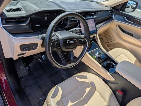 Used 2021 Jeep Grand Cherokee L Limited RWD image 13
