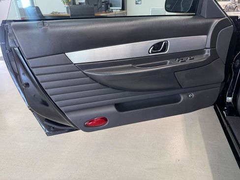 Used 2002 Ford Thunderbird image 10