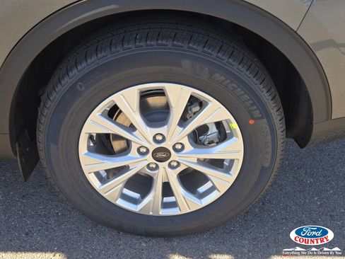New 2026 Ford Escape Active w/ Tech Pack #1 FWD image 5