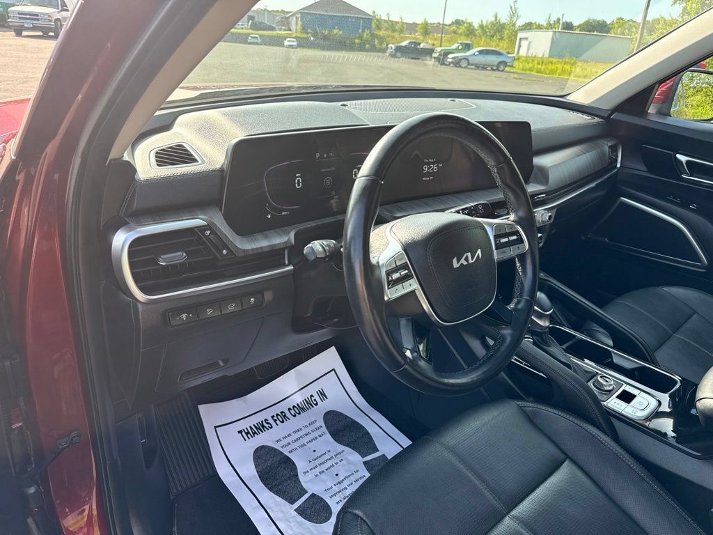 Used 2023 Kia Telluride EX w/ EX Captain's Chair Package AWD/4WD image 25
