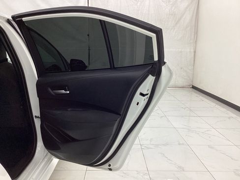 Used 2020 Toyota Corolla LE w/ Carpet Mat Package (TMS) FWD image 23