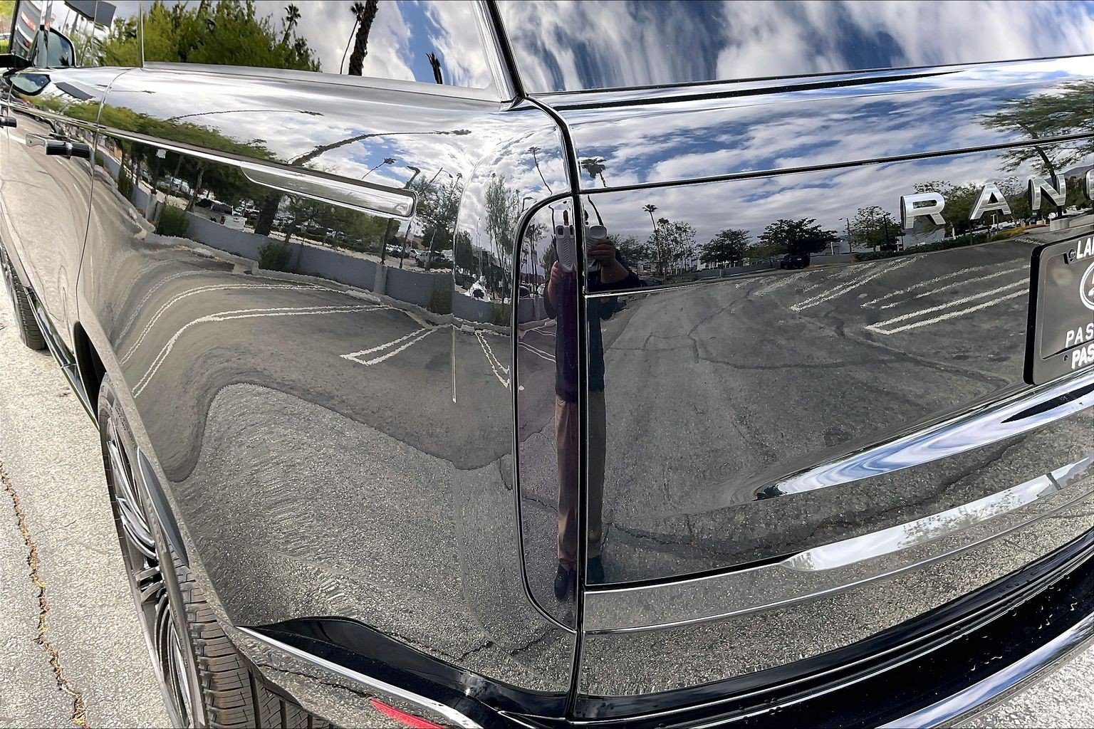 New 2027 Land Rover Range Rover SE AWD/4WD image 8