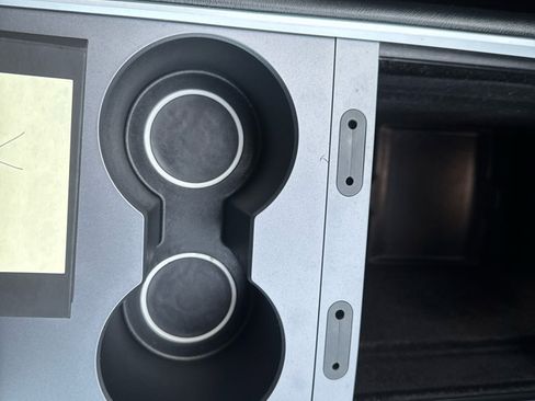 Used 2024 Tesla Model Y Long Range image 35