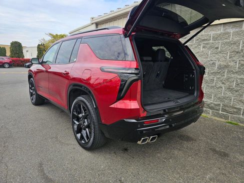 Used 2024 Chevrolet Traverse RS w/ LPO, Floor Liner Package image 7