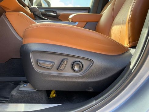 Used 2022 Toyota Highlander Platinum image 14