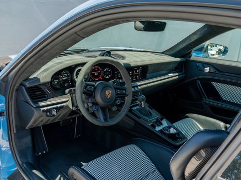 Used 2024 Porsche 911 GT3 RS RWD image 14