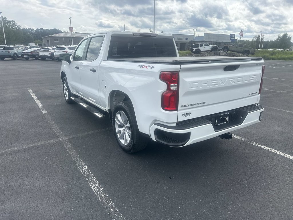 Used 2020 Chevrolet Silverado 1500 Custom w/ Custom Value Package AWD/4WD image 6