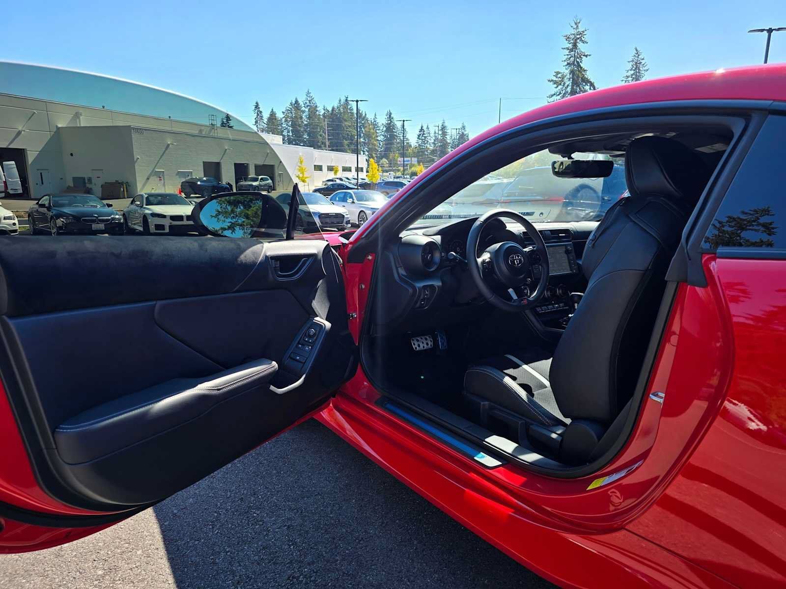 Used 2025 Toyota GR86 Premium w/ ALL Weather Mat Package (TMS) RWD image 19