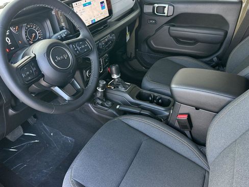 New 2026 Jeep Gladiator Sport image 7