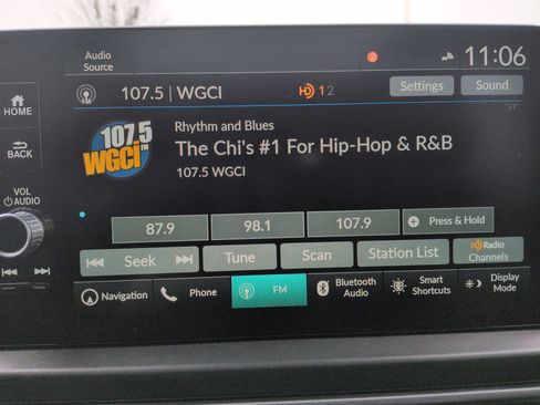 Certified 2025 Honda Pilot Black Edition image 18