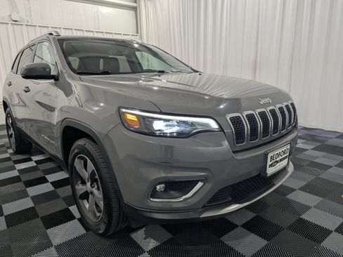 Used 2019 Jeep Cherokee Limited image 5