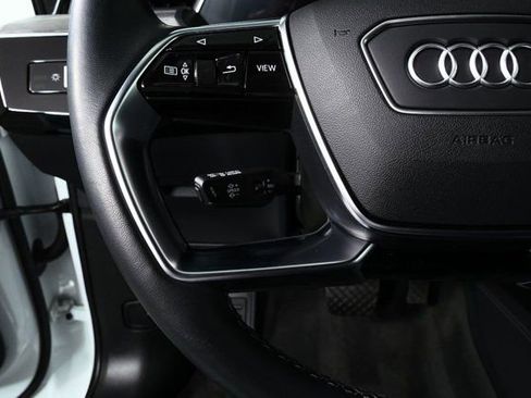 Used 2024 Audi Q8 e-tron Premium Plus image 10