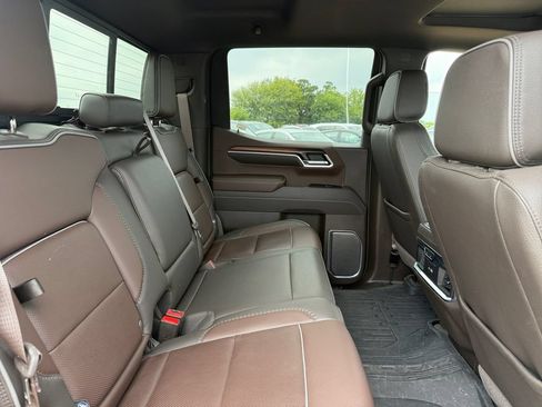 Used 2025 GMC Sierra 1500 Denali w/ Denali Reserve Package AWD/4WD image 42