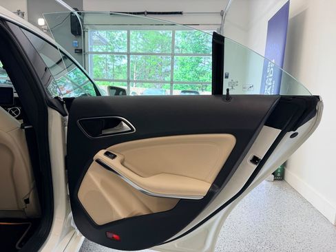Used 2018 Mercedes-Benz CLA 250 image 28