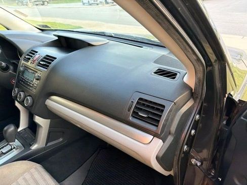 Used 2015 Subaru Forester 2.5i Premium w/ All-Weather Package AWD/4WD image 20