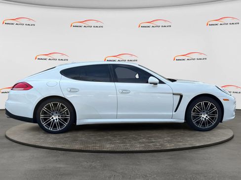 Used 2015 Porsche Panamera 4 image 4