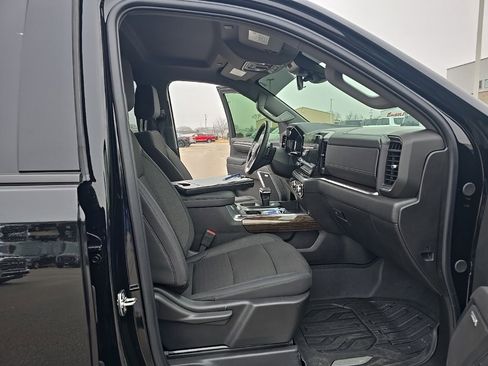 Used 2025 GMC Sierra 1500 Elevation w/ Preferred Package image 14