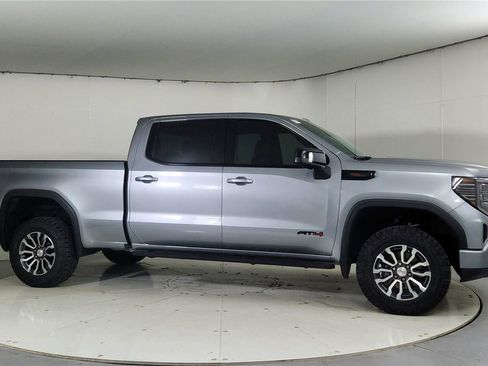 Used 2023 GMC Sierra 1500 AT4 w/ Technology Package image 8