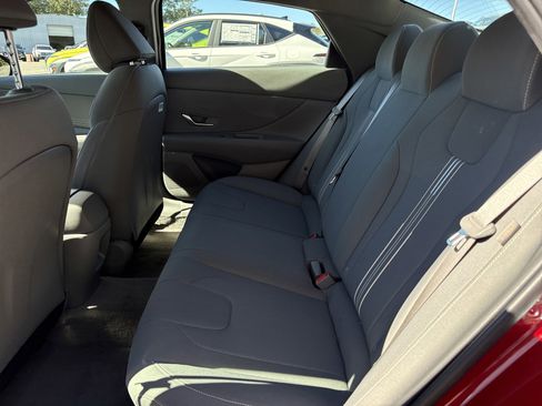 Certified 2025 Hyundai Elantra Sport image 13