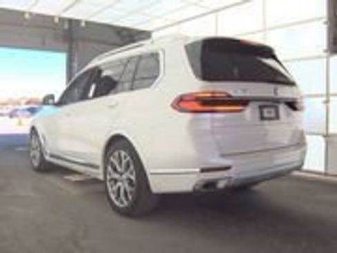 Used 2026 BMW X7 xDrive40i image 3