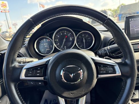 Used 2023 MAZDA MX-5 Miata Grand Touring RWD image 9