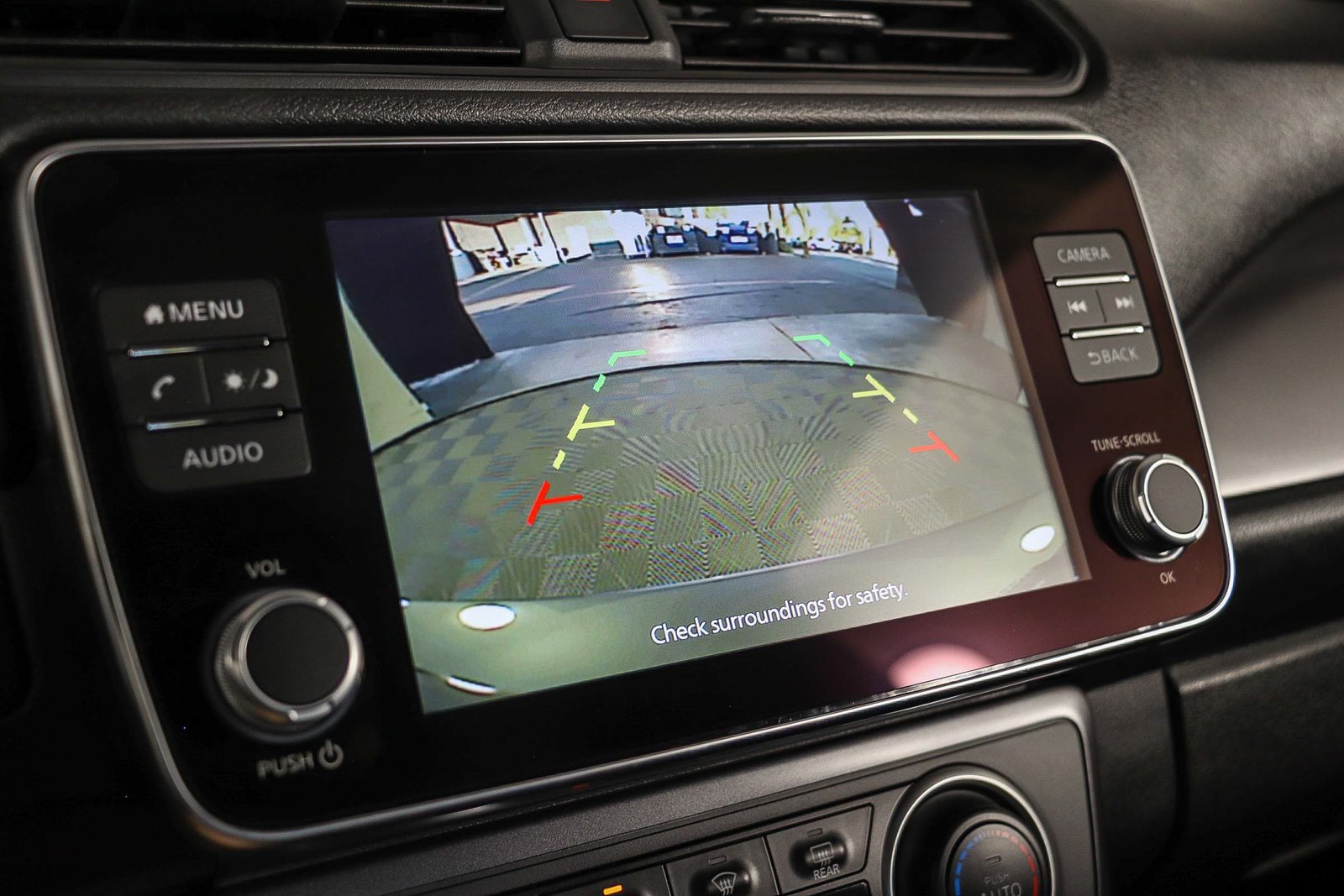Used 2025 Nissan Leaf S FWD image 25