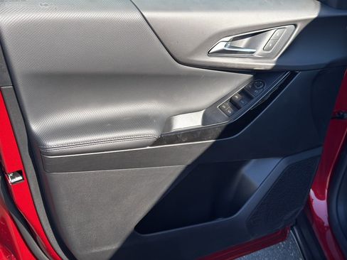 New 2026 Chevrolet Equinox LT image 9