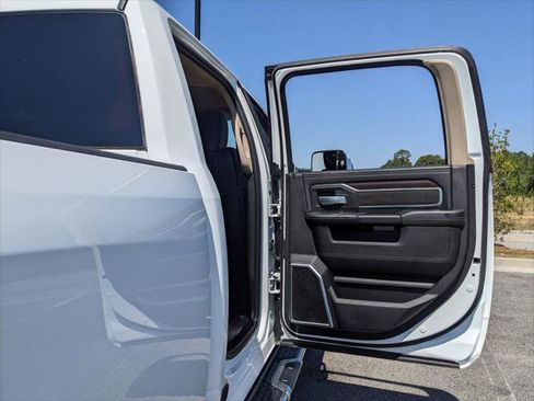 Certified 2022 RAM 2500 Laramie AWD/4WD image 61