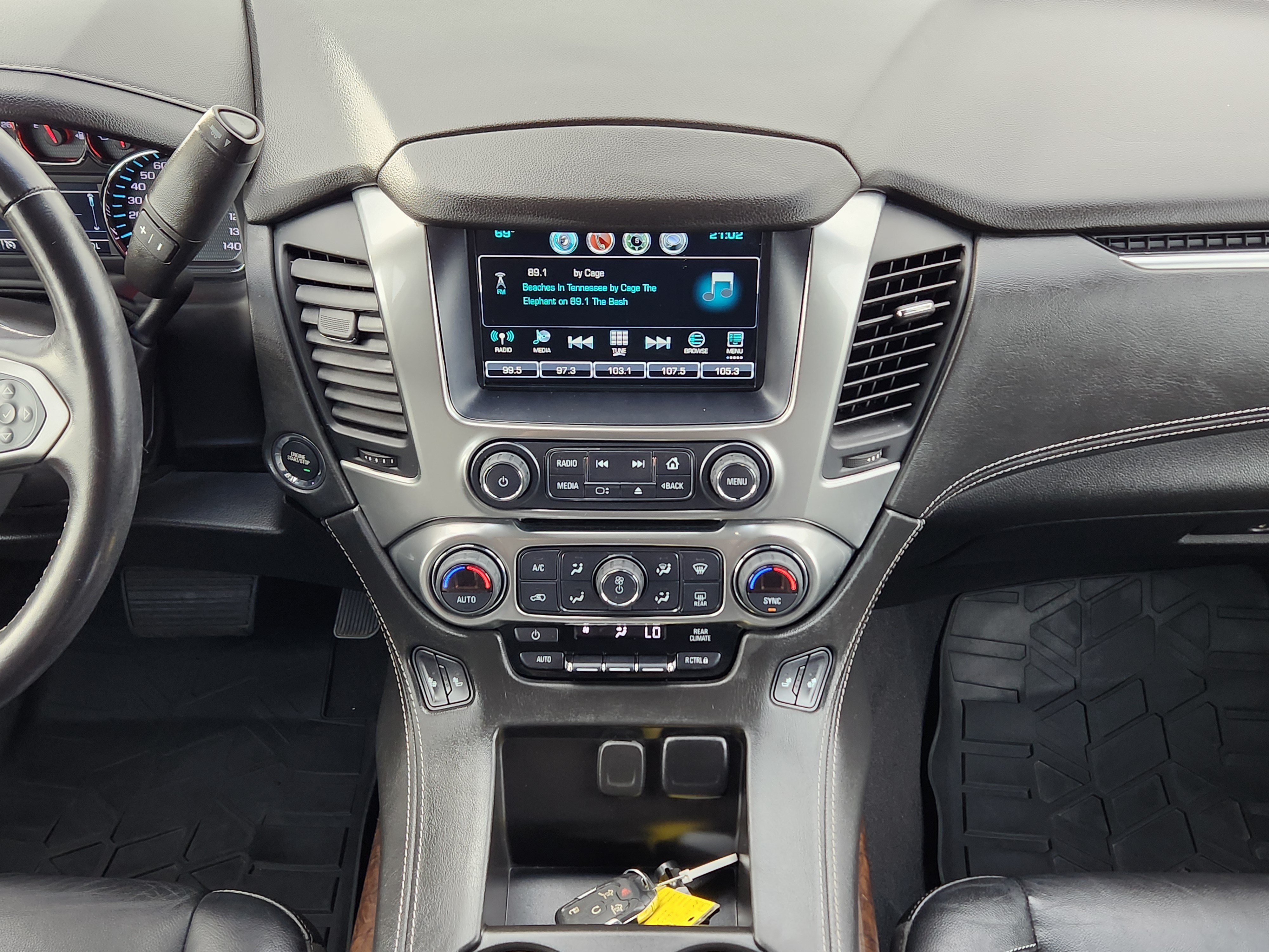 Used 2019 Chevrolet Tahoe LT w/ Luxury Package AWD/4WD image 19