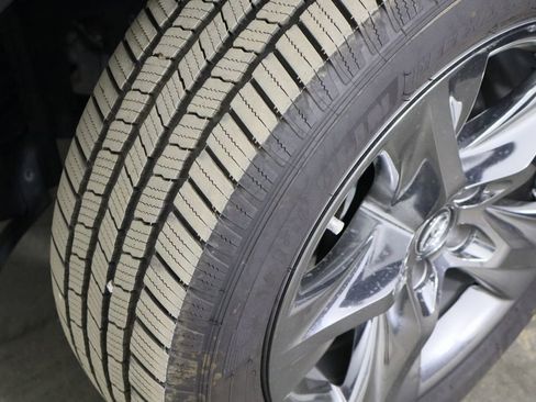 Used 2017 Toyota Highlander Limited Platinum image 40