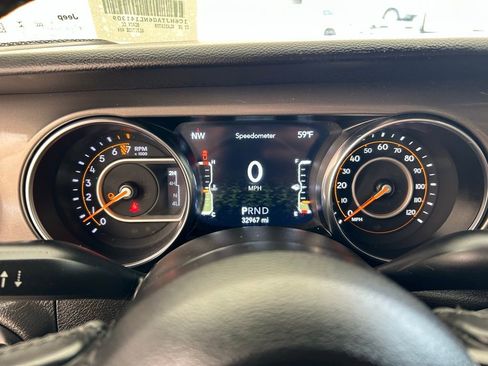 Used 2022 Jeep Gladiator Willys image 40