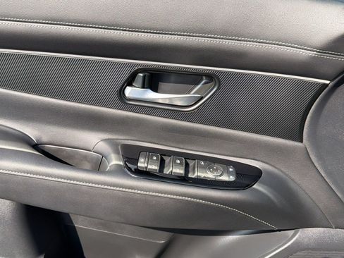 Certified 2025 Nissan Murano SV AWD/4WD image 18